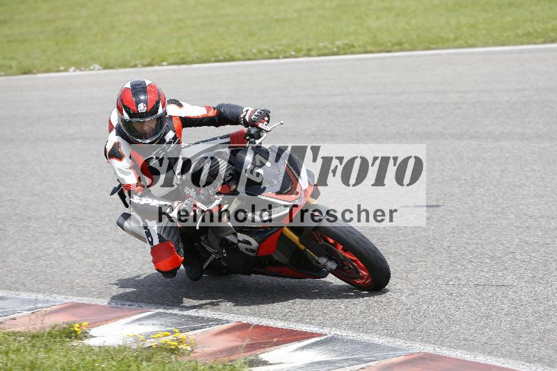 /Archiv-2024/29 12.06.2024 MOTO.CH Track Day ADR/Gruppe gelb/61